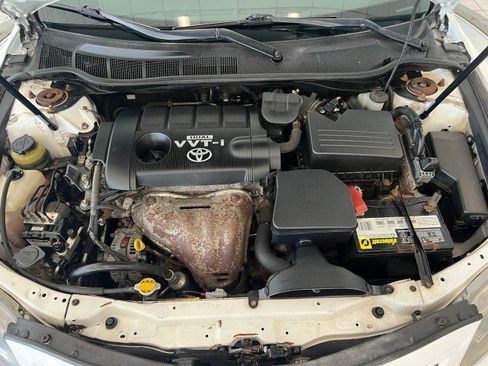 Used 2010 Toyota Camry LE FWD image 40