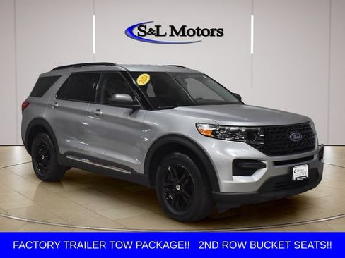 Used 2024 Ford Explorer XLT w/ Class IV Trailer Tow Package AWD/4WD image 1