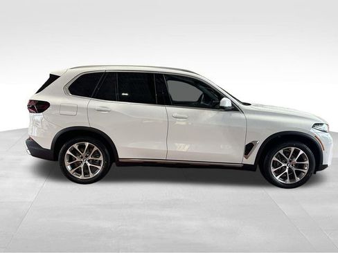 New 2026 BMW X5 xDrive40i image 2