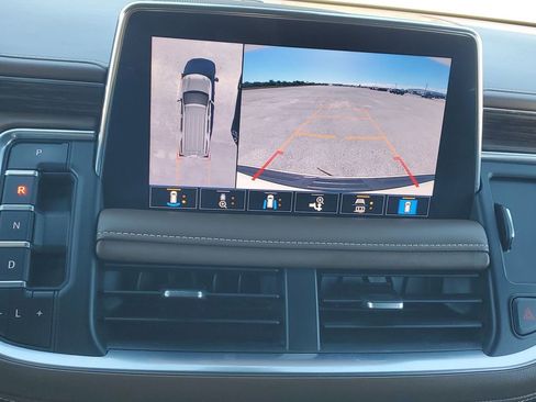 Used 2021 Chevrolet Suburban High Country image 30