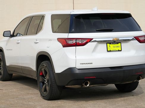 Used 2020 Chevrolet Traverse LS FWD image 48