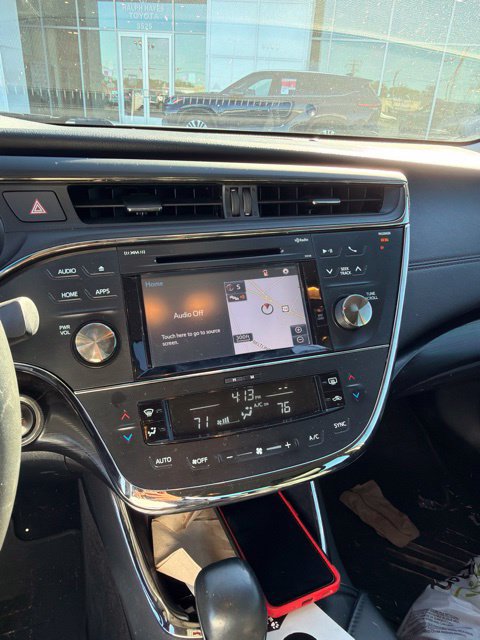 Used 2016 Toyota Avalon Touring FWD image 2
