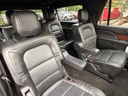 Used 2023 Lincoln Navigator L Reserve AWD/4WD image 27
