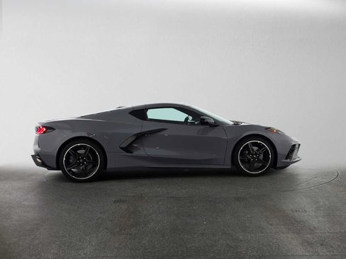 Used 2024 Chevrolet Corvette Stingray Coupe w/ 1LT RWD image 2