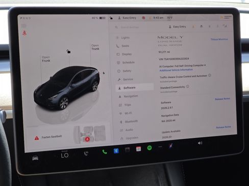 Used 2024 Tesla Model Y Long Range AWD/4WD image 36