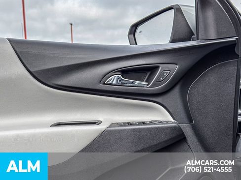 Used 2024 Chevrolet Equinox LT FWD image 9