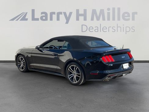 Used 2017 Ford Mustang GT Premium image 3