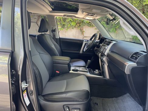 Used 2019 Toyota 4Runner SR5 Premium image 5