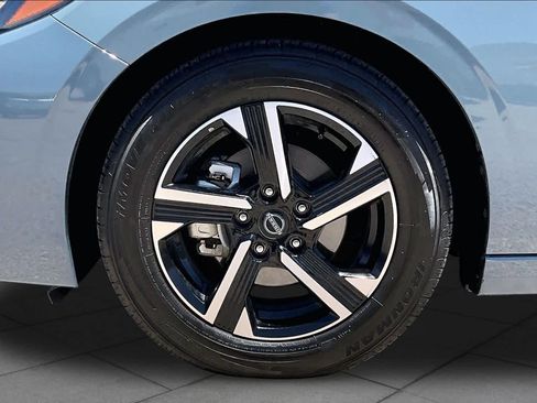 Used 2025 Nissan Sentra SV FWD image 11