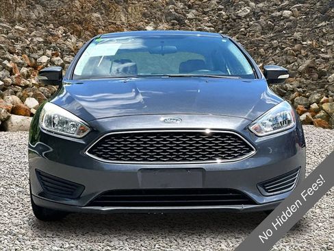 Used 2016 Ford Focus SE FWD image 3