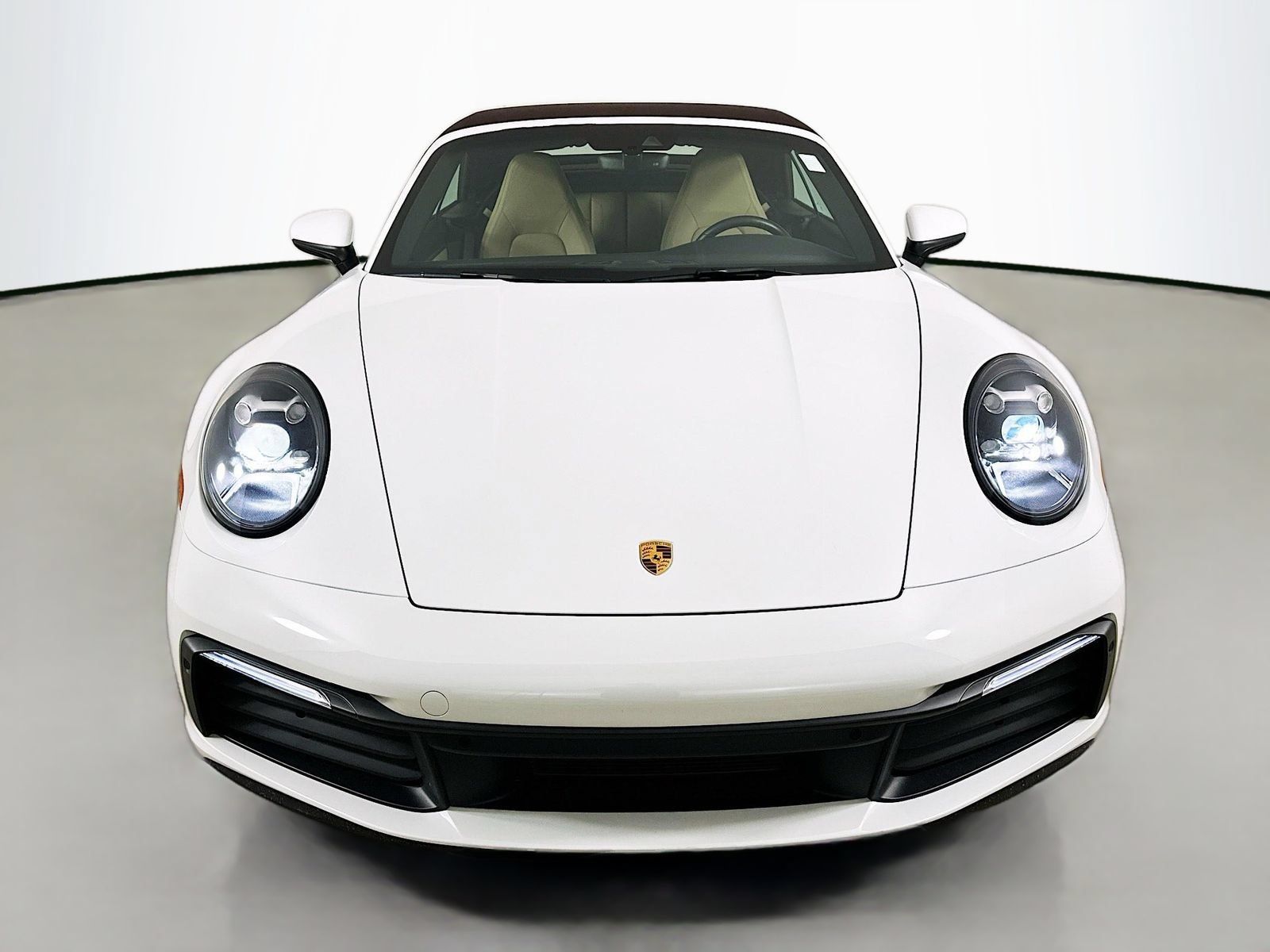 Used 2024 Porsche 911 Carrera RWD image 2