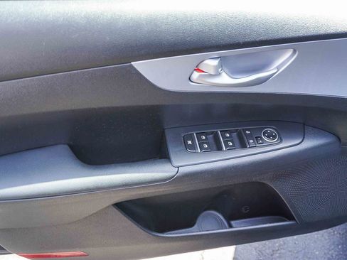 Used 2024 Kia Forte LXS image 18