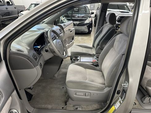 Used 2007 Toyota Sienna LE FWD image 11