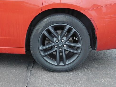 Used 2019 Dodge Charger SXT w/ Blacktop Package image 10