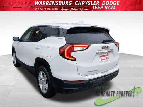 Used 2024 GMC Terrain SLE AWD/4WD image 8