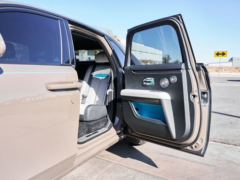 Used 2025 Rolls-Royce Ghost AWD/4WD image 32