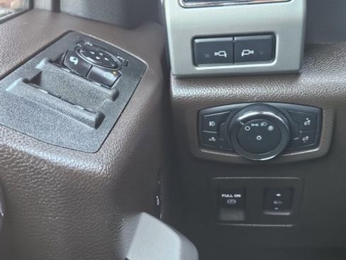 Certified 2019 Ford F150 King Ranch w/ Equipment Group 601A Luxury image 24