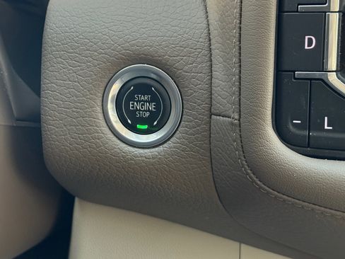 Used 2023 GMC Yukon Denali image 24