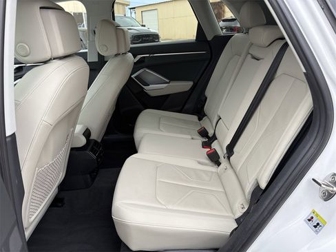 Used 2023 Audi Q3 2.0T Premium w/ Convenience Package image 24