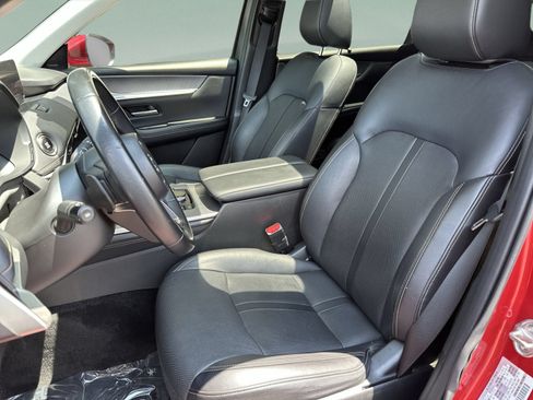 Used 2024 MAZDA CX-90 3.3 Turbo w/ Premium Package AWD/4WD image 13