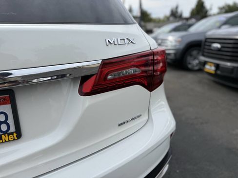 Used 2017 Acura MDX SH-AWD image 5
