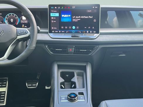 New 2026 Volkswagen Tiguan SE R-Line image 20
