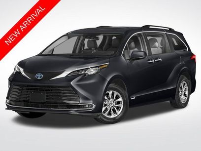 Used 2023 Toyota Sienna XLE