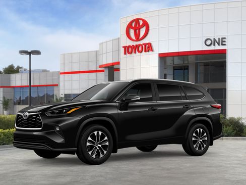 New 2026 Toyota Highlander XLE AWD/4WD image 3