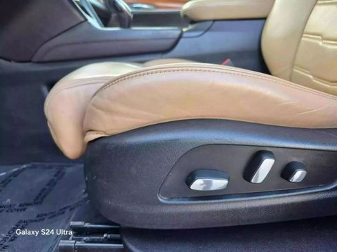 Used 2017 Cadillac XT5 Platinum image 28