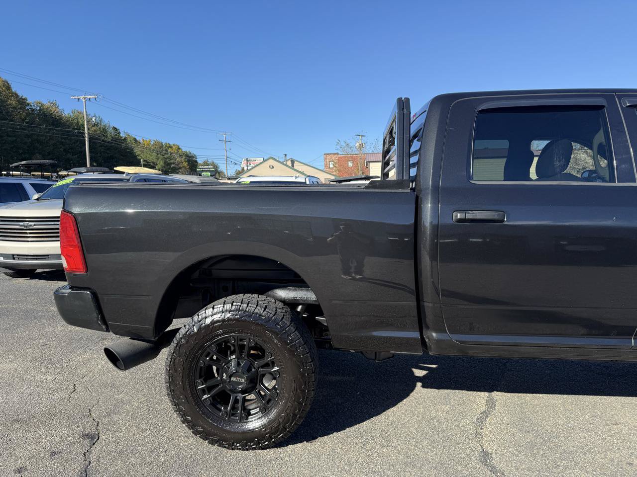 Used 2018 RAM 2500 Tradesman w/ Chrome Appearance Group AWD/4WD image 11