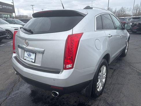 Used 2011 Cadillac SRX Luxury image 5