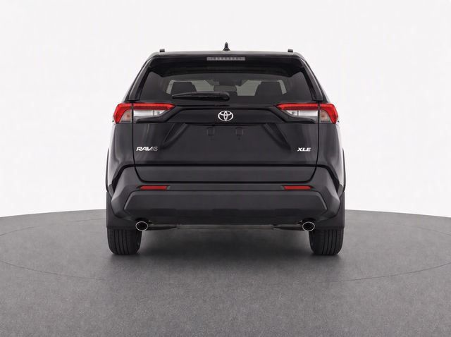 Certified 2021 Toyota RAV4 XLE w/ Convenience Package FWD image 3
