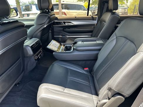 Used 2023 Jeep Grand Wagoneer Series II w/ Premium Group II AWD/4WD image 31