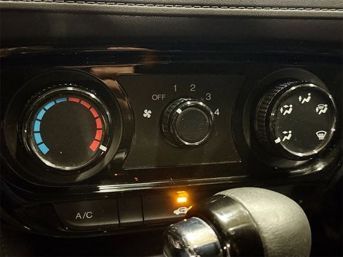 Used 2019 Honda HR-V Sport image 17