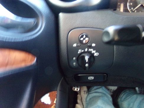 Used 2009 Mercedes-Benz CLK 550 Cabriolet w/ Premium I Pkg image 13