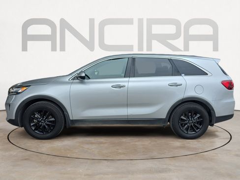 Used 2019 Kia Sorento L image 4