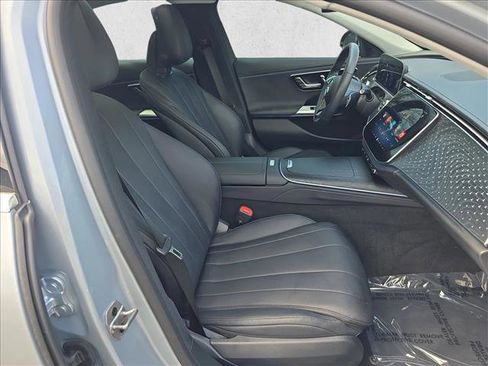 Used 2025 Mercedes-Benz E 450 4MATIC Sedan image 10