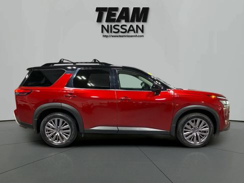 Used 2023 Nissan Pathfinder SL w/ SL Premium Package image 7