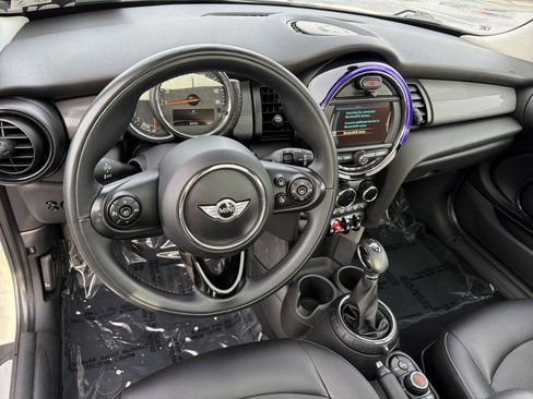 Used 2014 MINI Cooper 2-Door Hardtop image 16