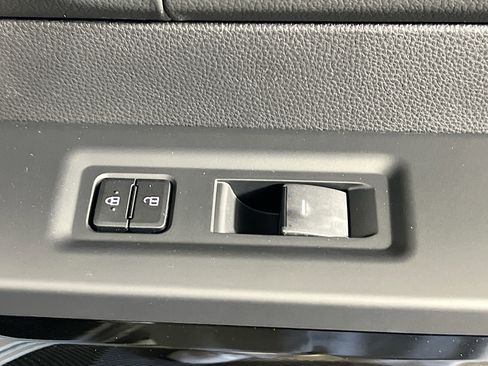 New 2026 Toyota Tundra Limited image 32