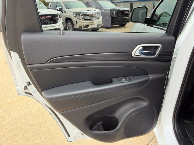 Used 2021 Jeep Grand Cherokee Laredo X AWD/4WD image 19