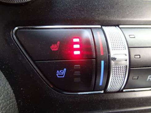 Used 2022 Ford Mustang Premium image 22