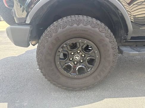 Used 2023 Ford Bronco Wildtrak AWD/4WD image 17