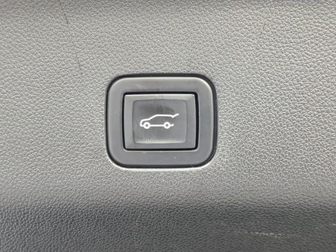 Used 2021 Cadillac Escalade ESV Premium Luxury AWD/4WD image 47