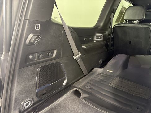 Used 2022 Jeep Wagoneer Series III w/ Premium Group I AWD/4WD image 30