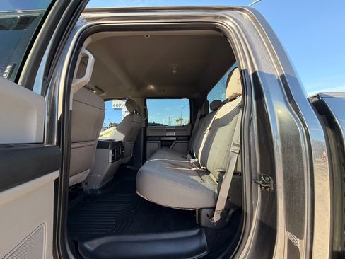 Used 2018 Ford F150 XLT w/ Equipment Group 302A Luxury image 11