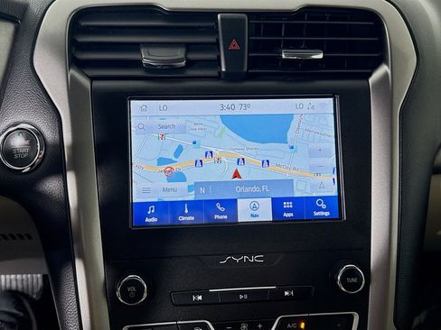 Used 2020 Ford Fusion SE image 18