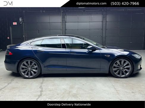 Used 2013 Tesla Model S Performance image 8
