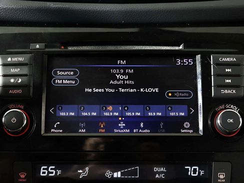 Used 2020 Nissan Rogue SV w/ Premium Package FWD image 33