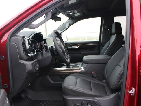New 2026 Chevrolet Silverado 1500 LT Trail Boss w/ Convenience Package II AWD/4WD image 21
